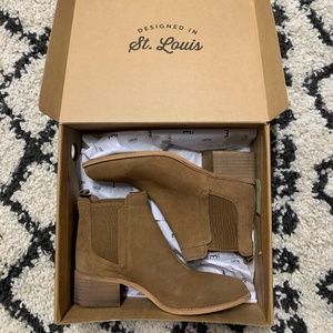 Crevo Chelsea Leather Ankle Boot - NWT